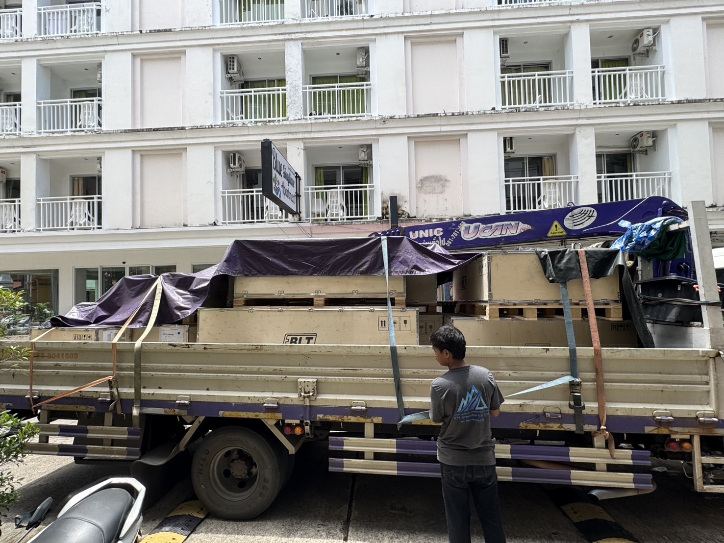 PASSENGER ELEVATOR 11